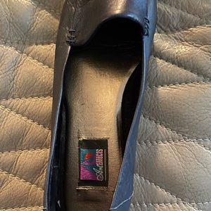 Women’s ArtEffects blue leather size 7.5. shoes. Narrow feet only.  Comfortable.
